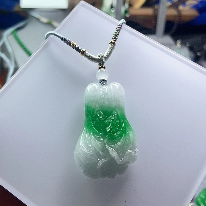 吊坠(赠链)未镶嵌翡翠