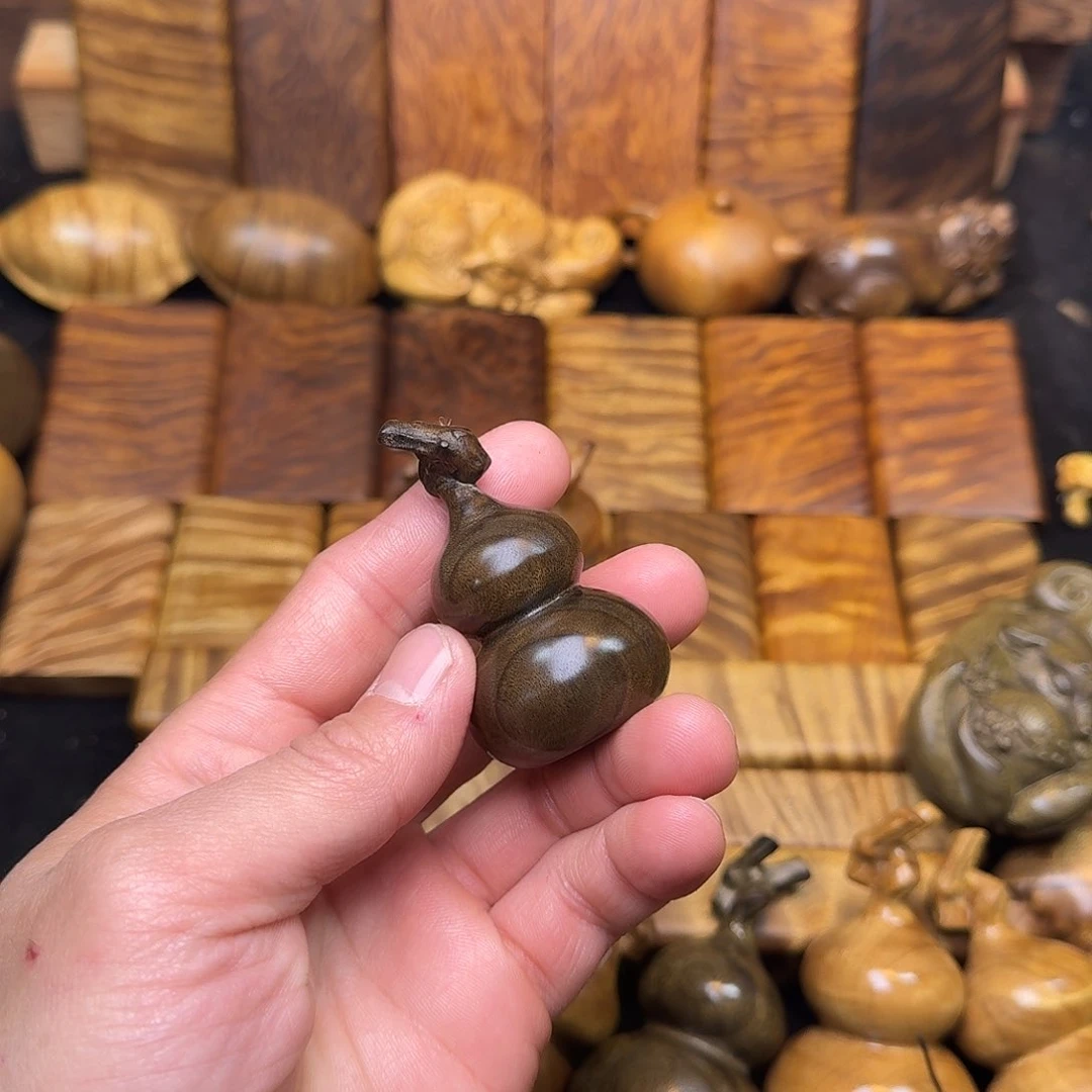 楠木金丝楠木无事牌