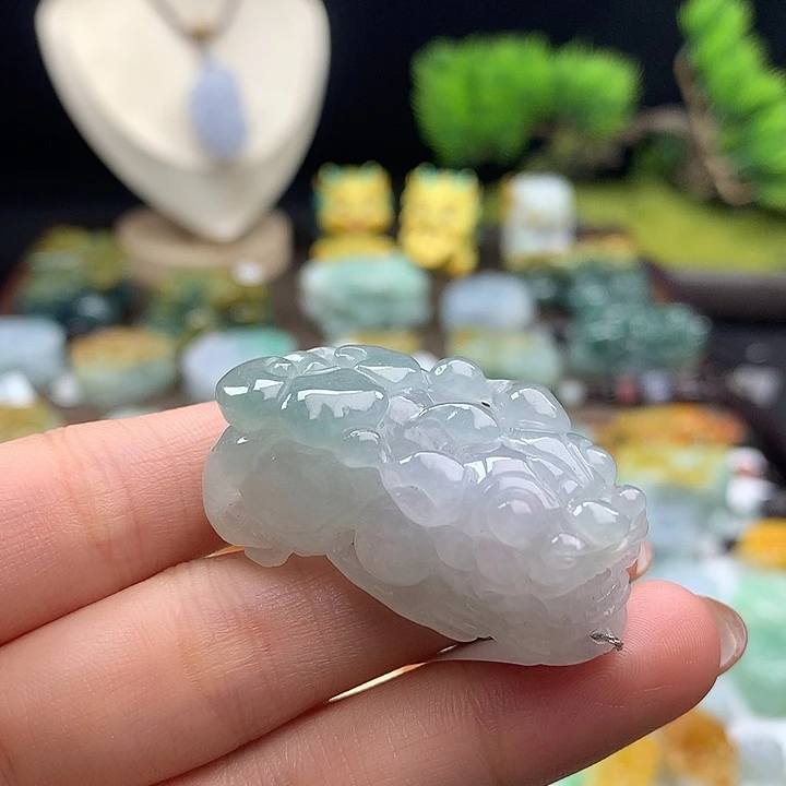 翡翠未镶嵌颈饰貔貅6