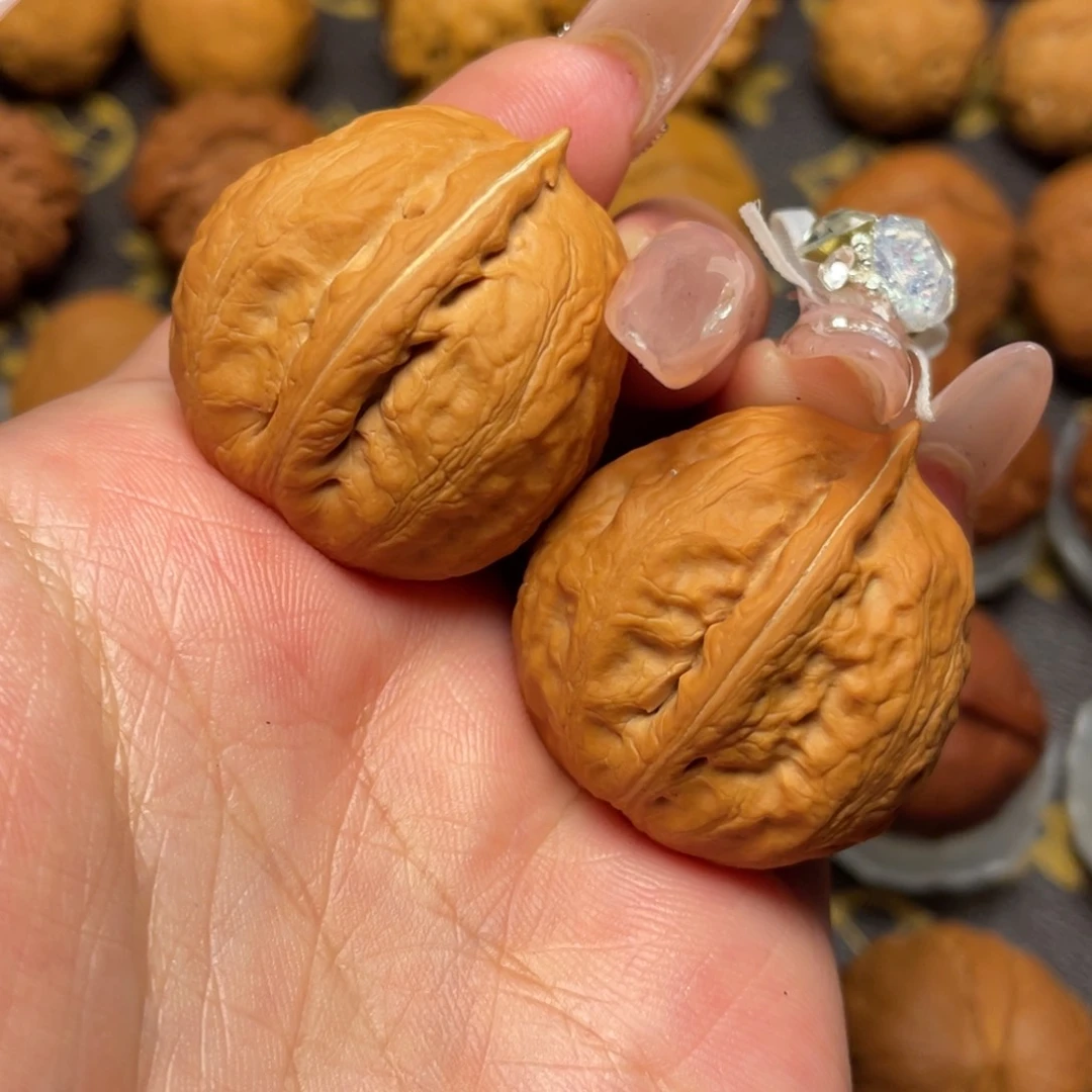 文玩核桃把件落***、霸王龙