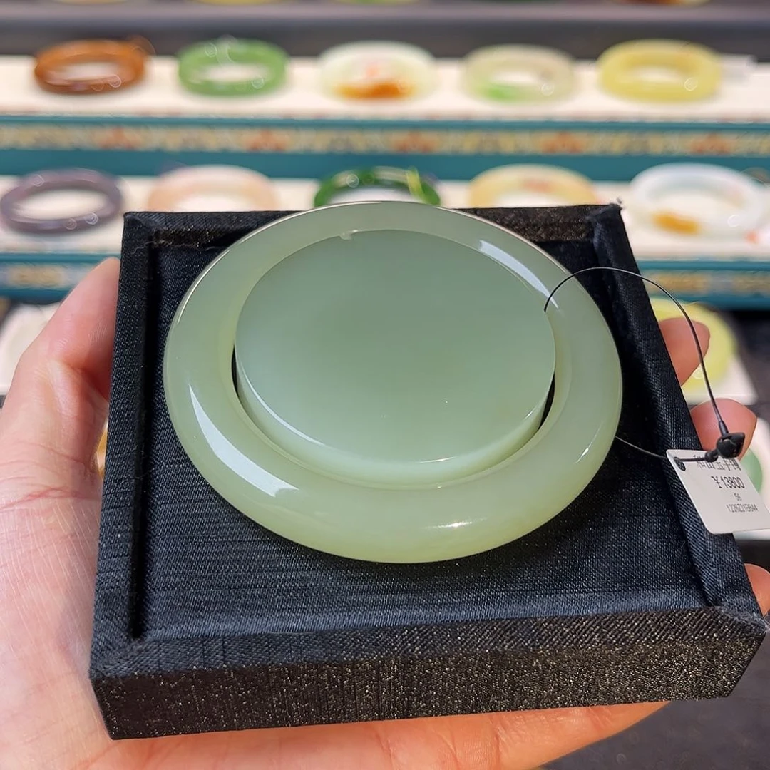 和田玉手镯未镶嵌 冰湖绿套装