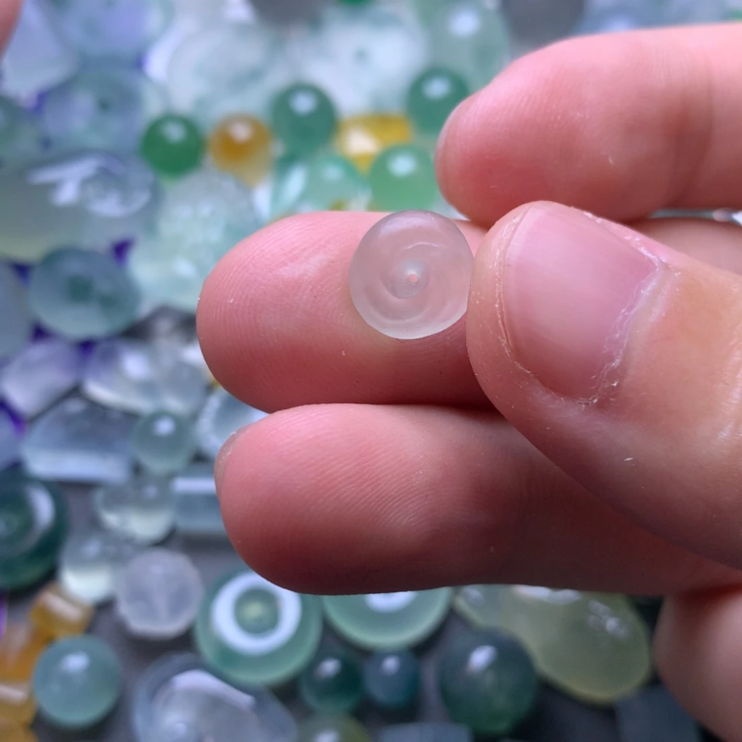 定制翡翠未镶嵌挂件