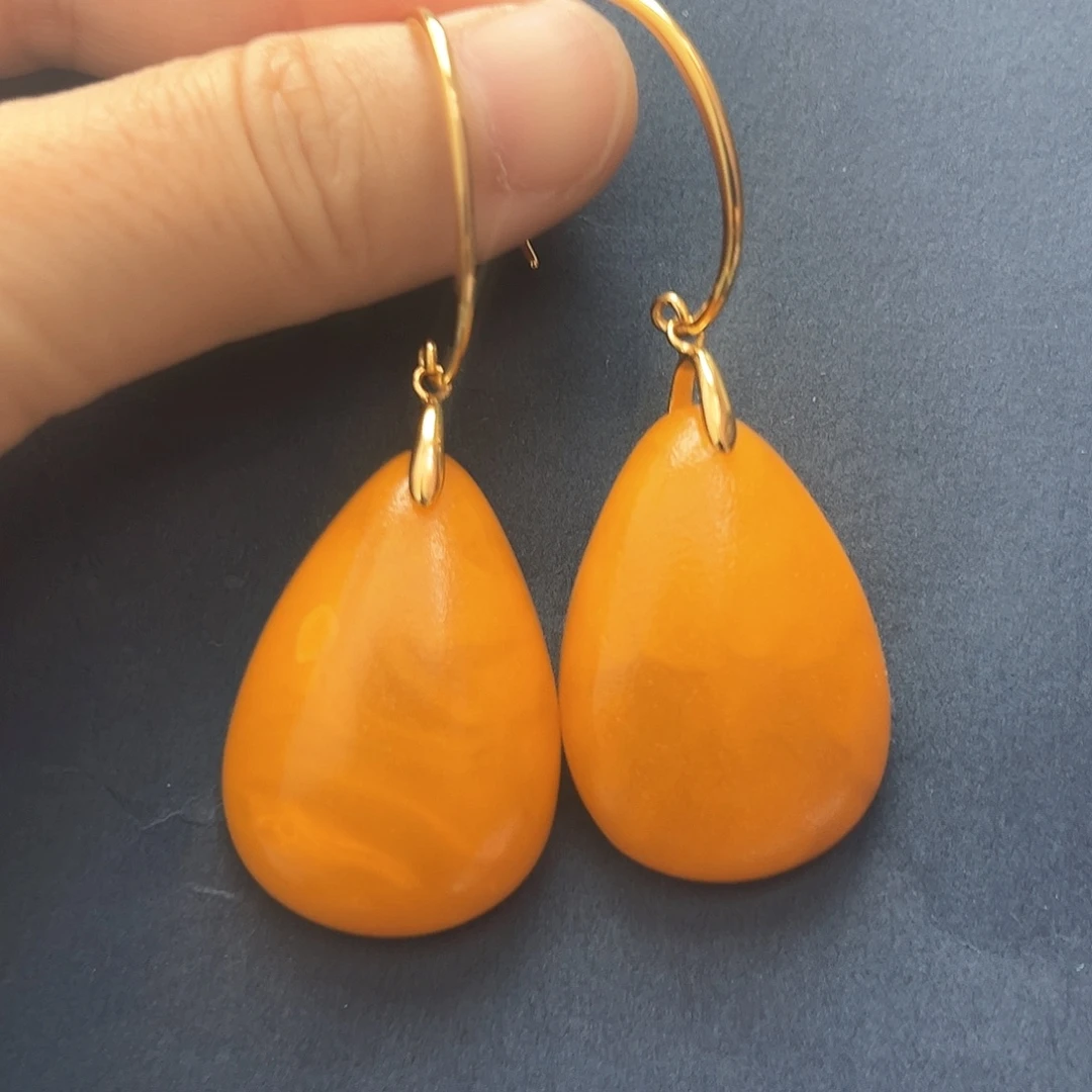 裸石琥珀未镶嵌耳坠