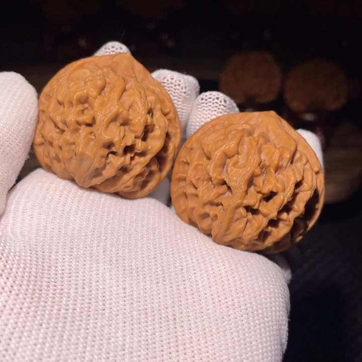 文玩核桃把件秦岭帝王官帽40