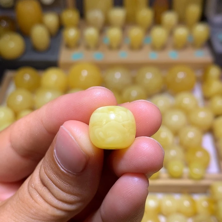 1***c未镶嵌蜜蜡裸石天然俄料白花蜜蜡微瑕老型13.2