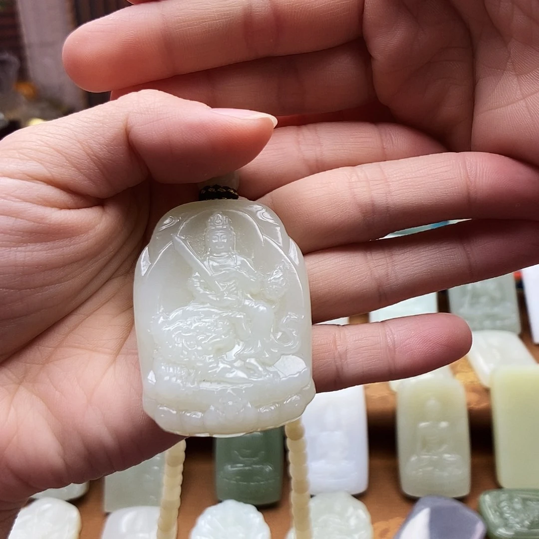 颈饰未镶嵌和田玉军*哥