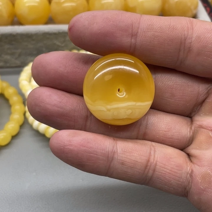 琥珀未镶嵌裸石挂件