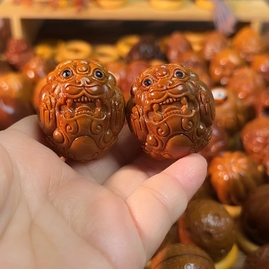 8***弘橄榄核手串/手链貔犰一对