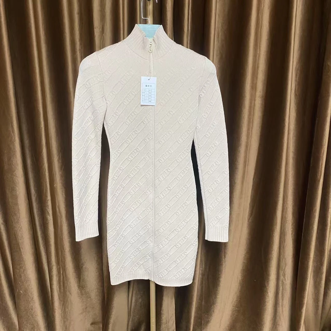 95新 FENDI/芬迪 芬迪米色连衣裙/40码/2730025