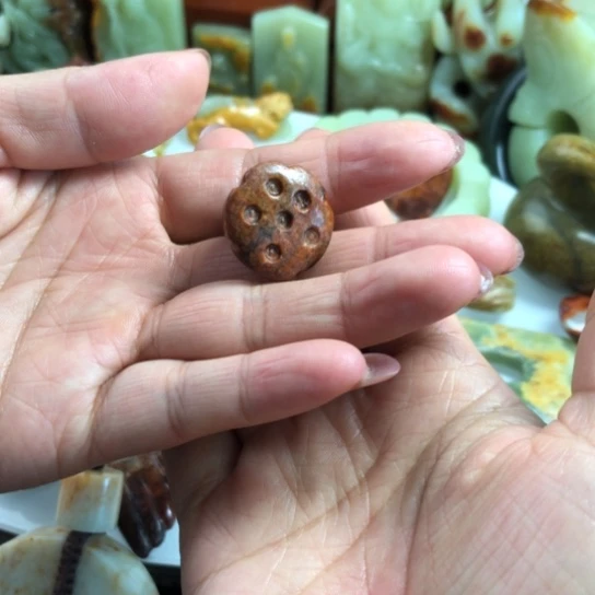 未镶嵌岫岩河磨玉（透闪石质玉）手机链