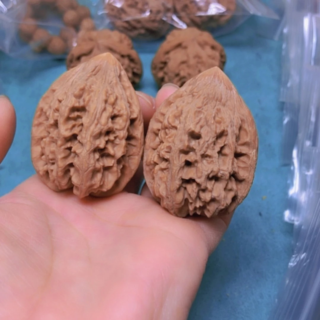 【闪购商品】摆件核桃37.5大沽石有黄有修