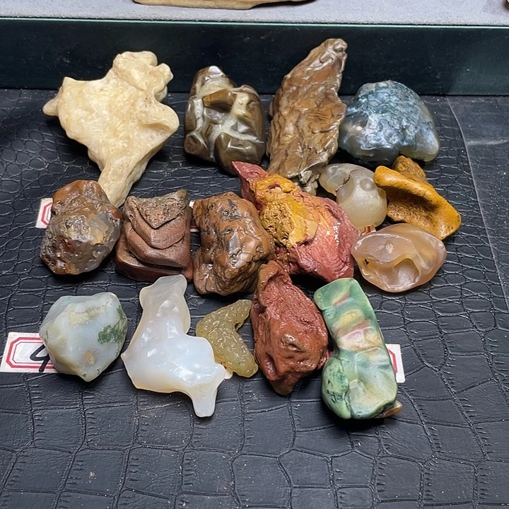 浪***主有机玻璃阿拉善戈壁石