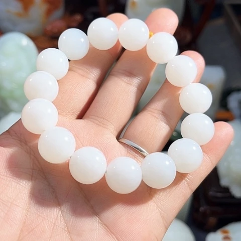 未镶嵌和田玉挂件洛**阳