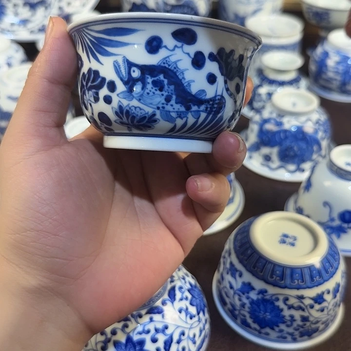 景德镇手绘鱼藻杯