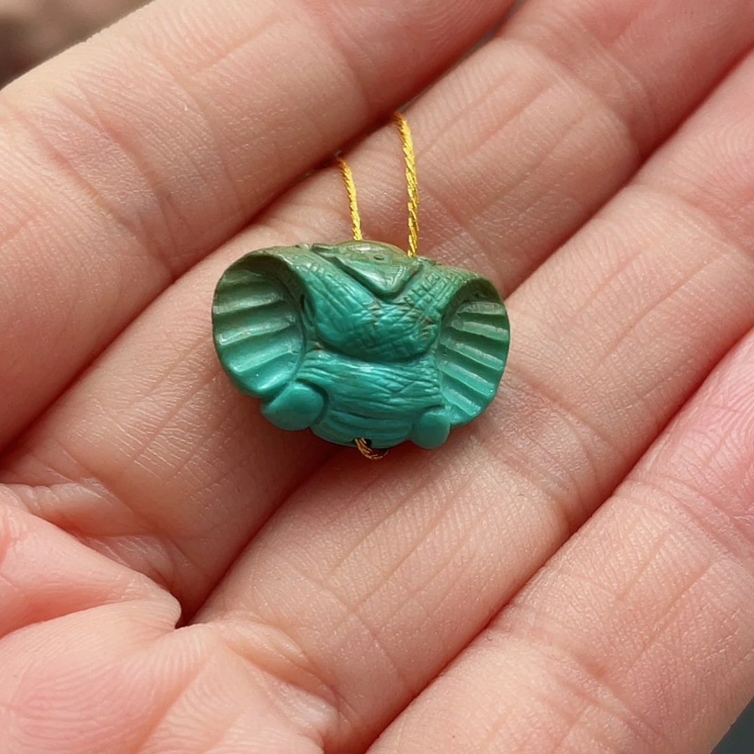 绿松石颈饰未镶嵌