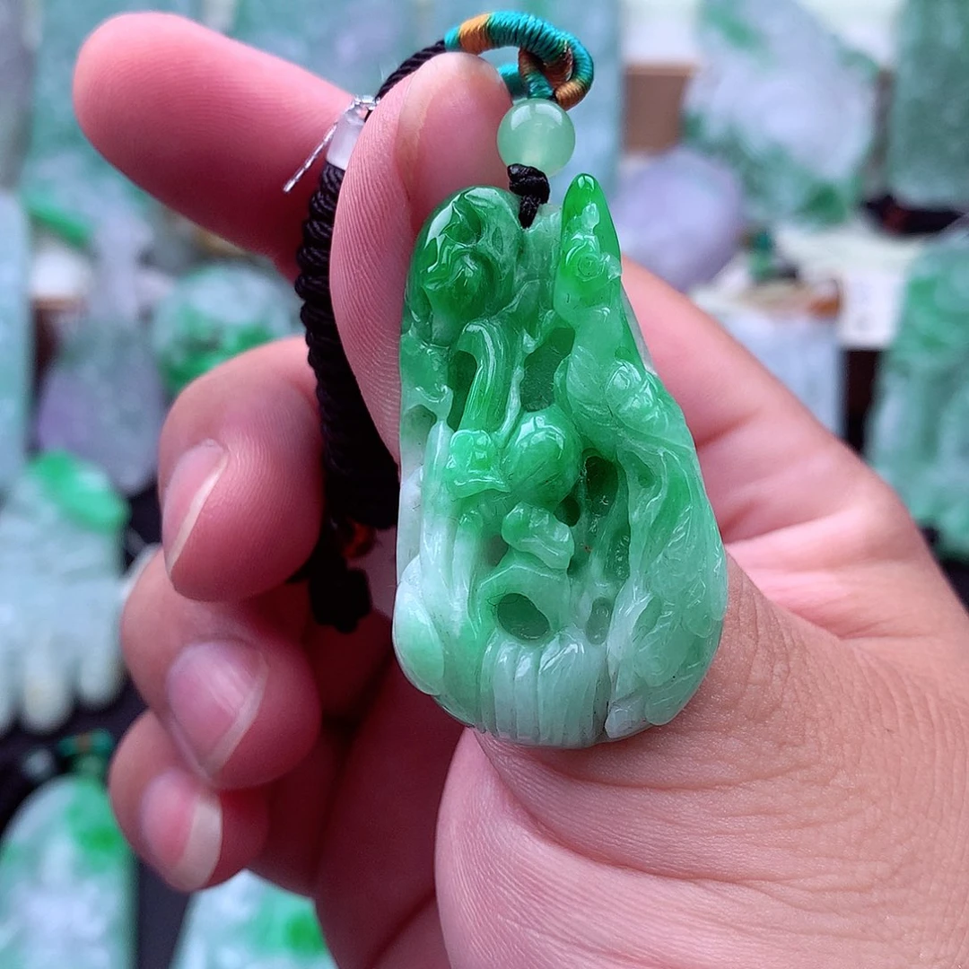 吊坠(不含链)未镶嵌翡翠