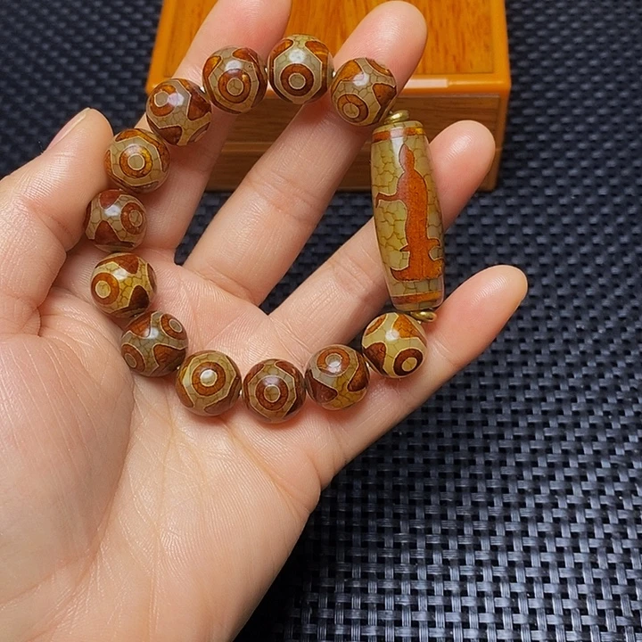 刘***海玛瑙/玉髓未镶嵌手链