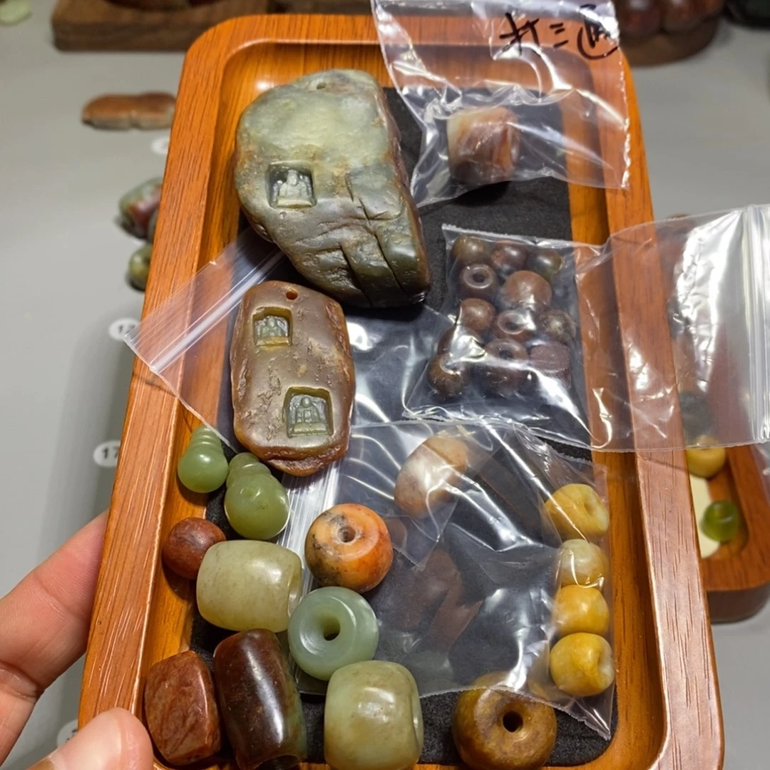 岫岩河磨玉（透闪石质玉）未镶嵌颈饰琪**胜