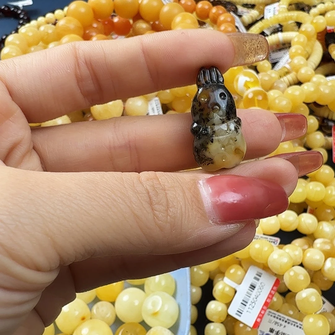 琥珀未镶嵌珠宝奇石