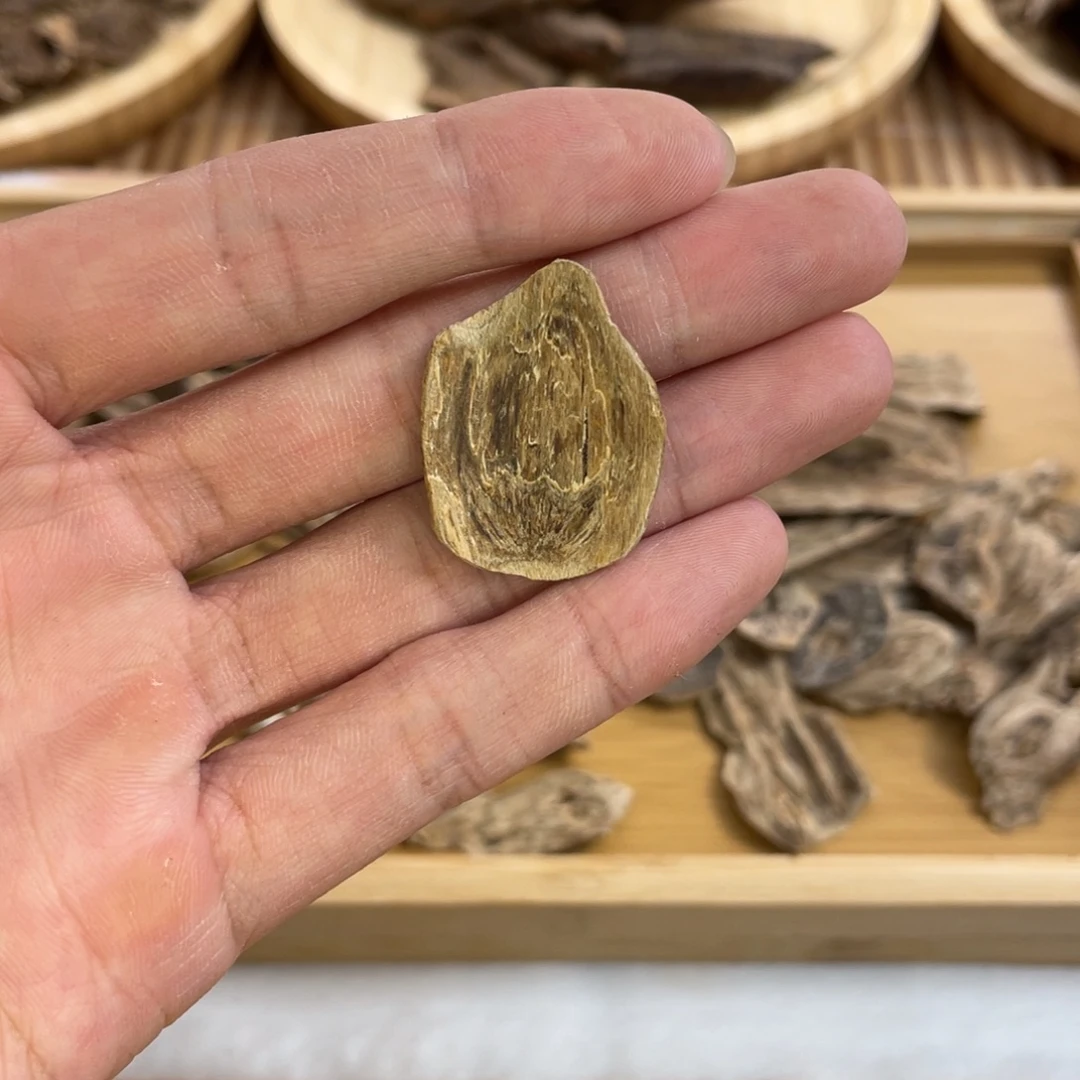 沉香沉香碎屑香港虎斑棋0.6克