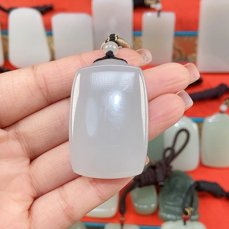 【闪购商品】颈饰未镶嵌和田玉