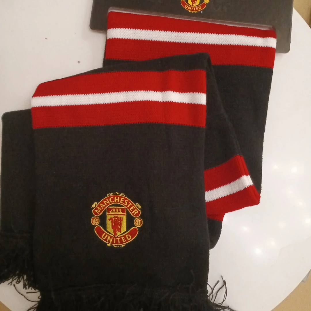 Manchester 曼联黑条围巾