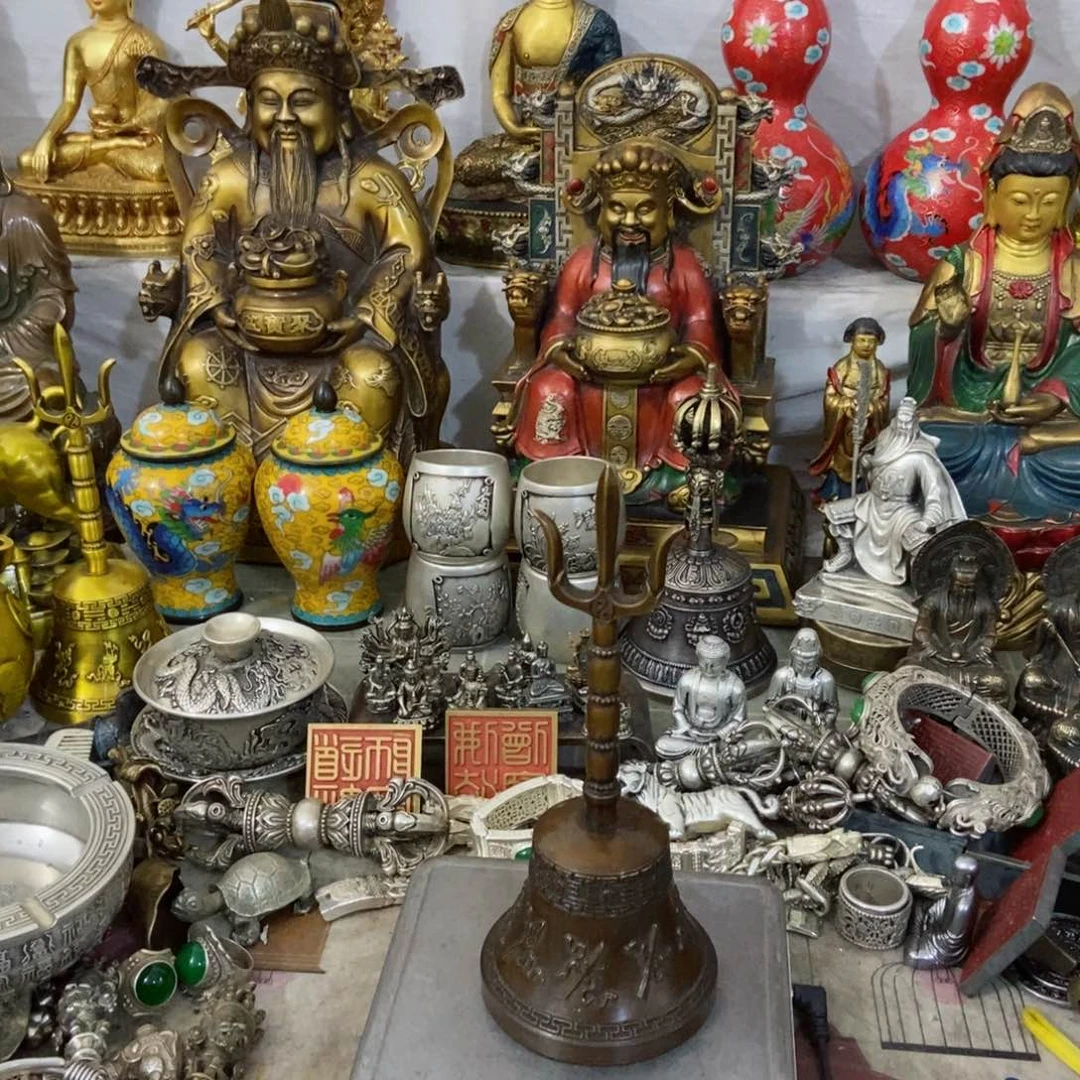 表扬黄铜摆件老杨黄铜。