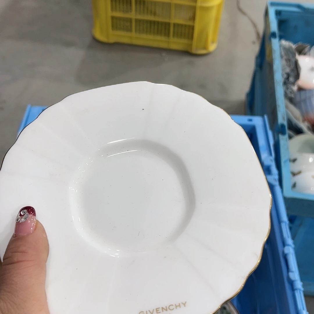 瓷片W****n你好自认为自己对他来说就