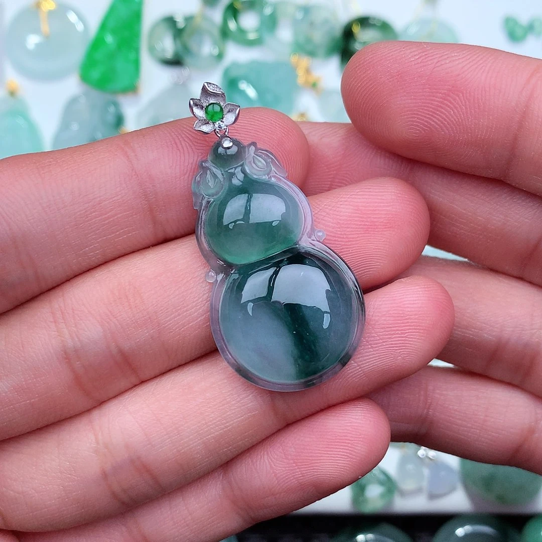 翡翠吊坠(不含链)18K金镶嵌