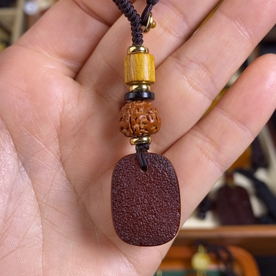 蜜蜡裸石未镶嵌大漠