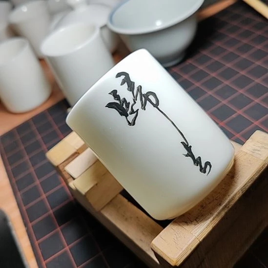 羊脂玉直升杯定制