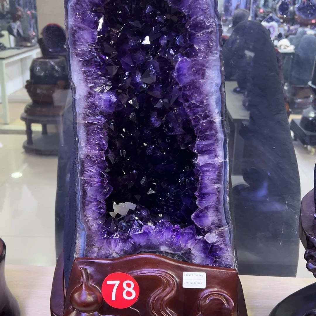 紫晶未镶嵌大型摆件（非配饰）