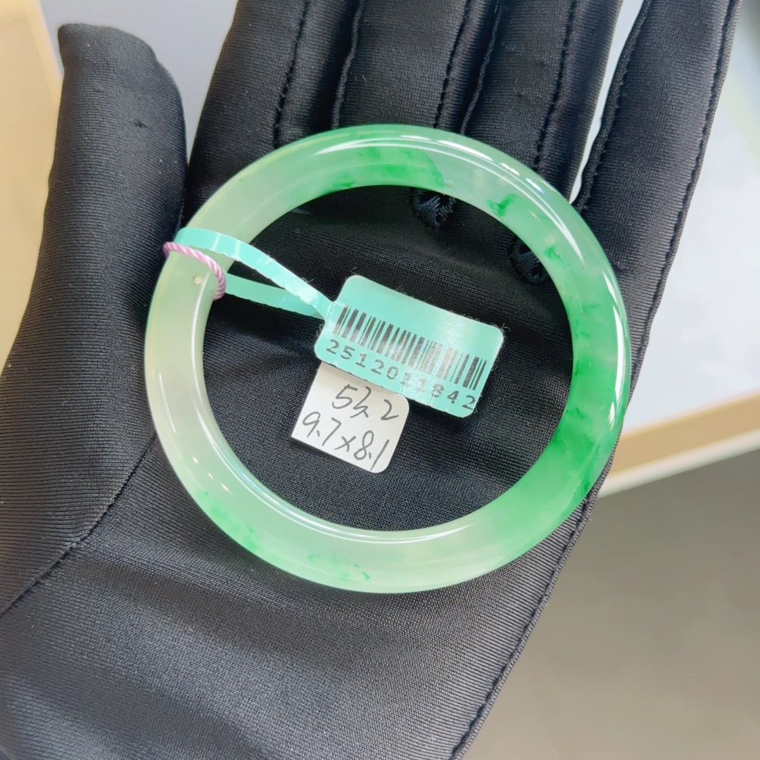 53.2圈口2512011842天然非洲翠手镯（撕毁标签概不退换）