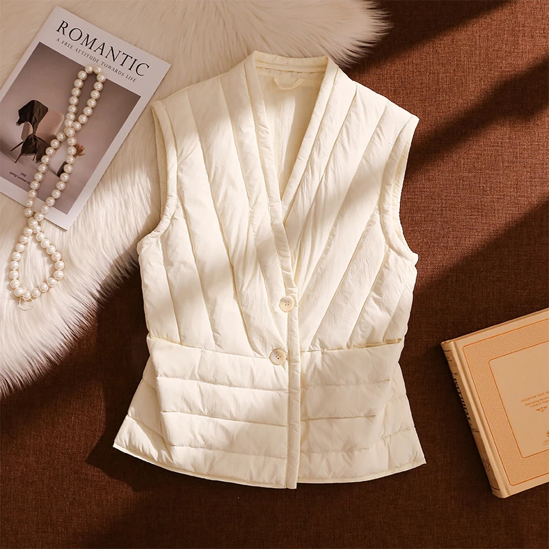 2025秋冬新款轻薄羽绒背心马甲女短款时尚V领显瘦坎肩保暖上衣
