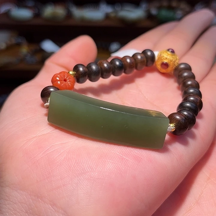 不***恼和田玉未镶嵌手链