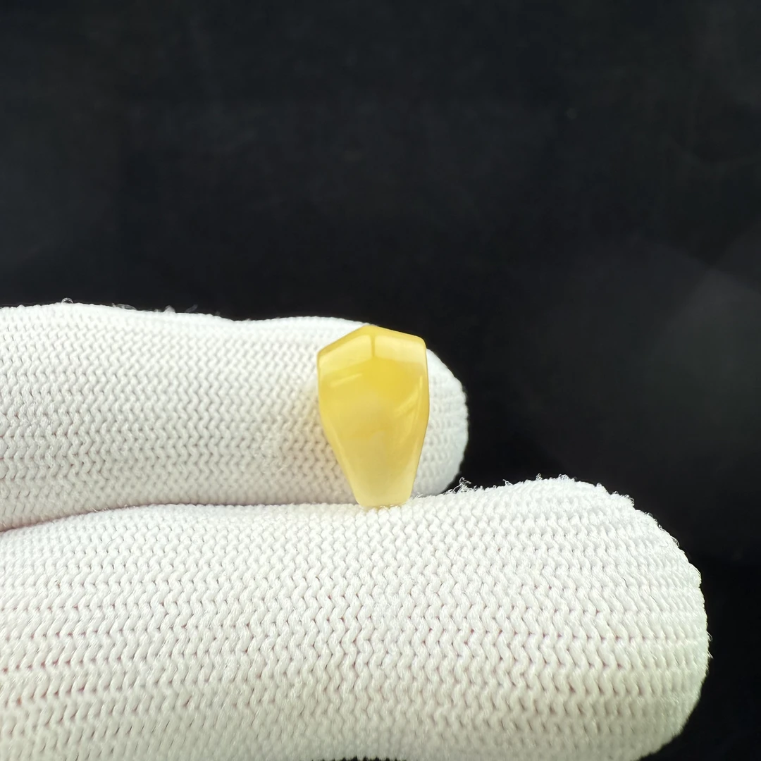 Z6291天然原矿蜜蜡 三通 9.2*14.6mm支持复检假一罚十