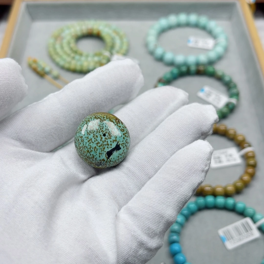 绿松石未镶嵌挂件