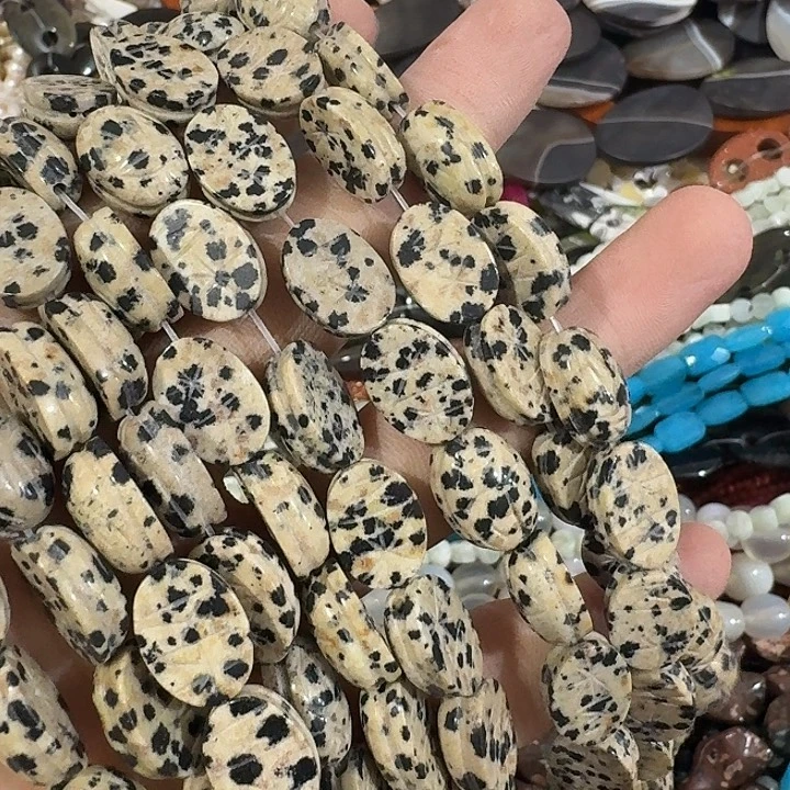 玛瑙/玉髓合金珠宝半成品一条斑点石半圆雕刻