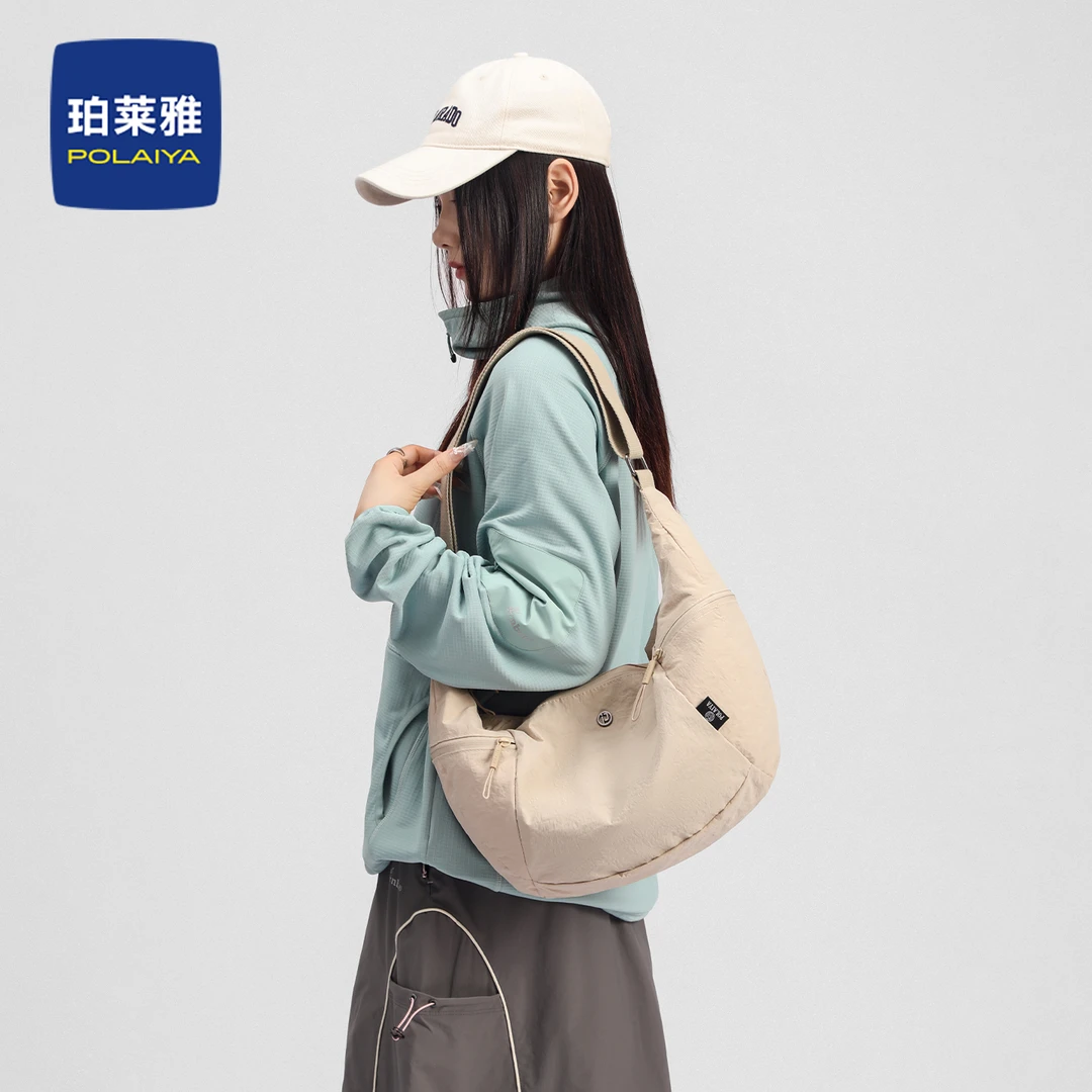 POLAIYA/珀莱雅大容量单肩斜挎包通勤风饺子拉链简约休闲经典男女