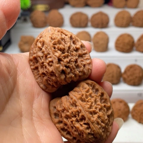 【闪购商品】把件文玩核桃我***面核桃