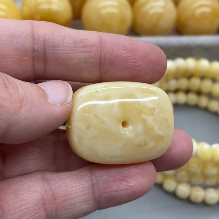 琥珀未镶嵌裸石蜜蜡