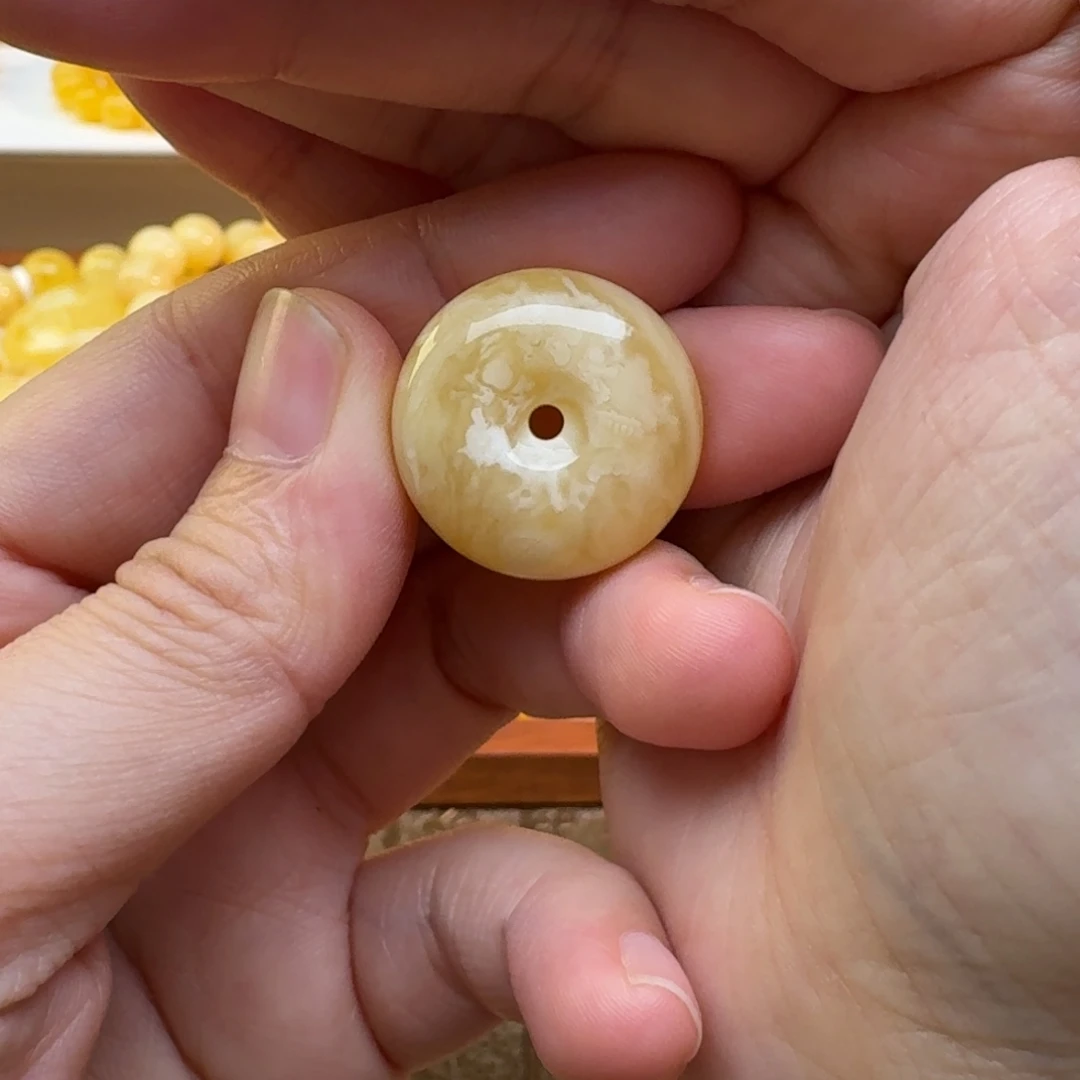 琥珀未镶嵌珠宝奇石10