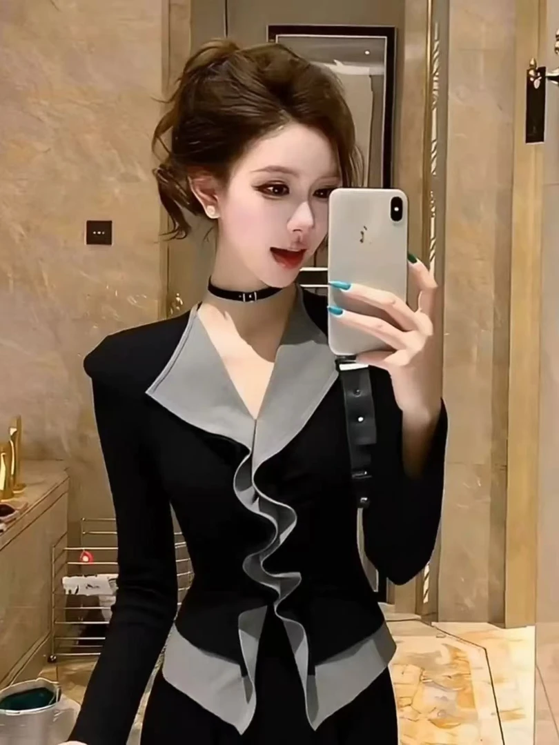 Y246撞色假两件V领长袖针织衫女秋季时尚修身显瘦气质打底衫上衣