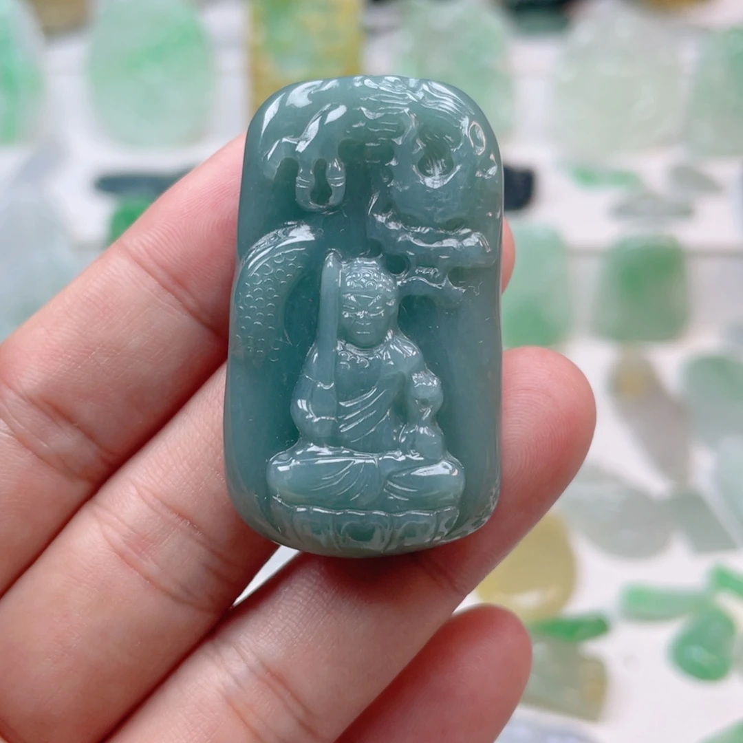 翡翠颈饰未镶嵌御龙不动