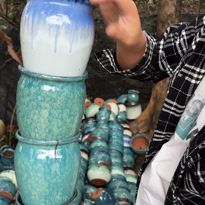 高度18厘米口12厘米瑕疵
