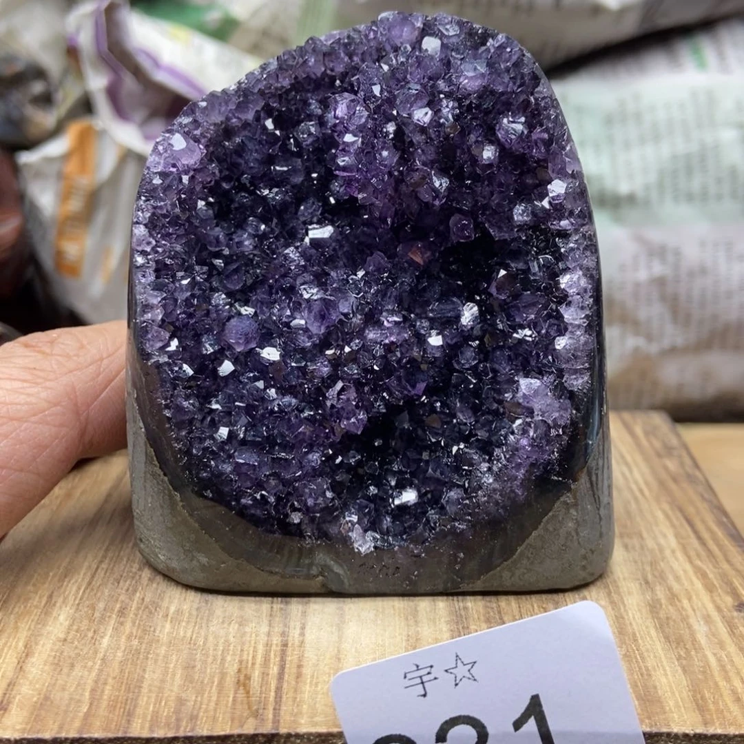 紫晶天然水晶摆件未镶嵌