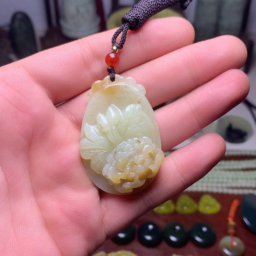 颈饰未镶嵌和田玉