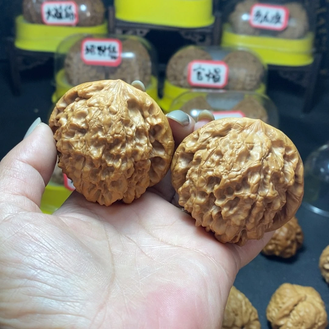 文玩核桃把件杨****8龙鼎