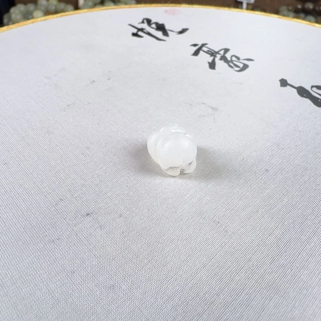和田玉颈饰未镶嵌拔****）