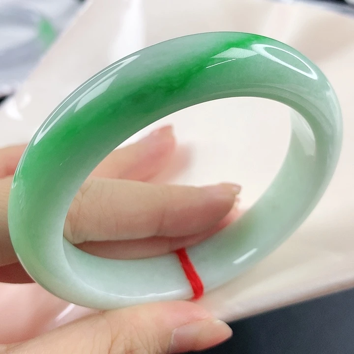 未镶嵌手镯翡翠，158